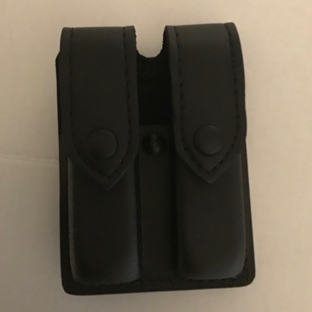 Safariland Magazine Holder, Double (NWT) - Picture 3 of 4